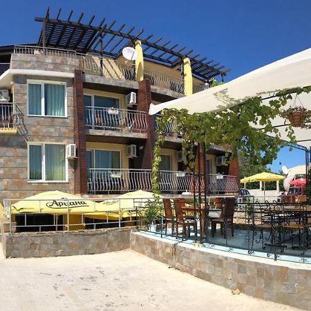 Family Hotel Littoral Szozopol Kültér fotó