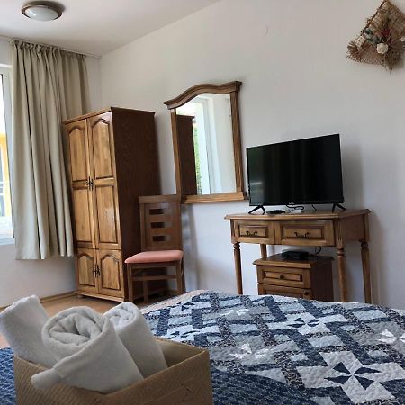 Family Hotel Littoral Szozopol Kültér fotó