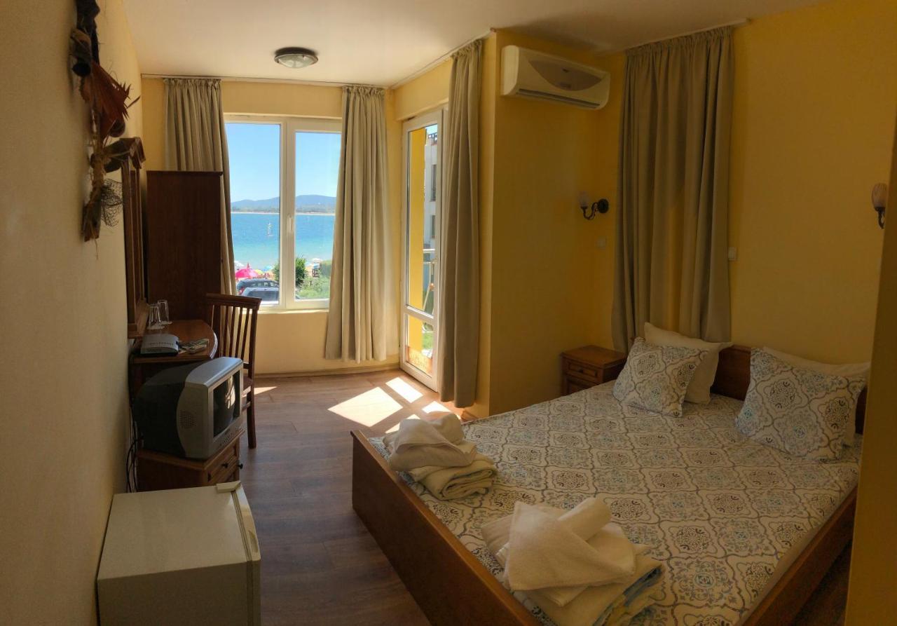 Family Hotel Littoral Szozopol Kültér fotó