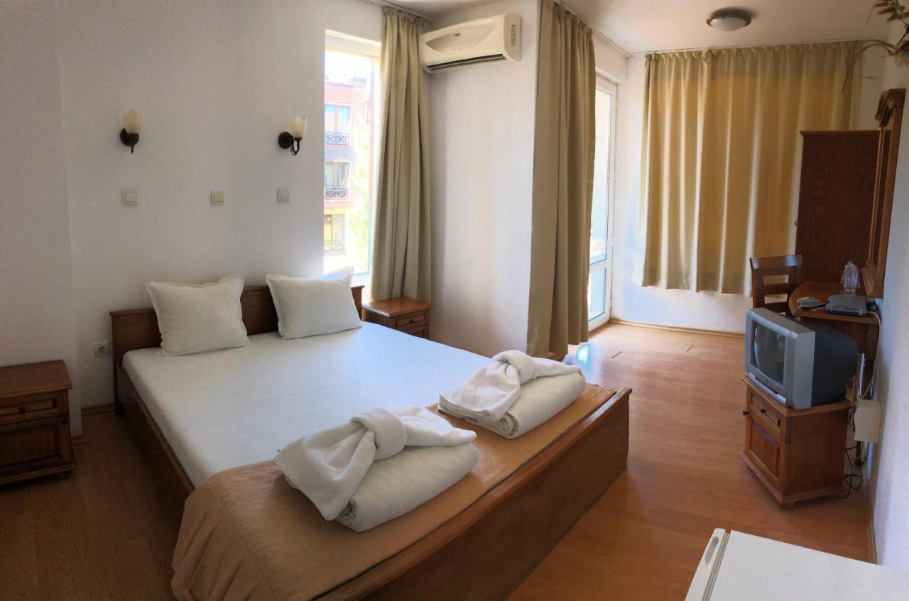 Family Hotel Littoral Szozopol Kültér fotó