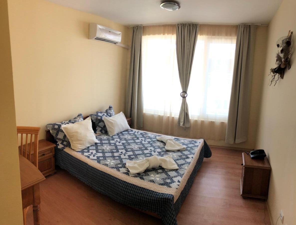 Family Hotel Littoral Szozopol Kültér fotó