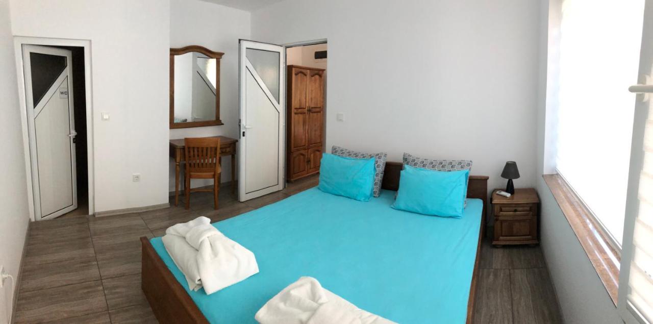 Family Hotel Littoral Szozopol Kültér fotó
