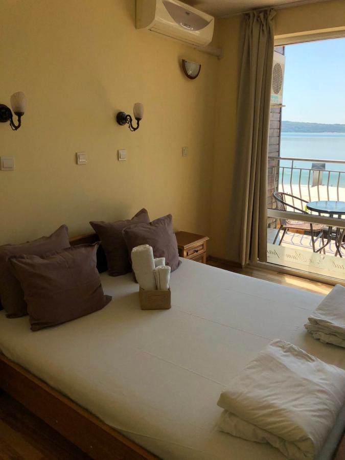 Family Hotel Littoral Szozopol Kültér fotó